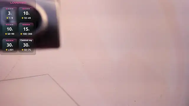 Lucia velez online show from February 9, 2026, 2:26 am