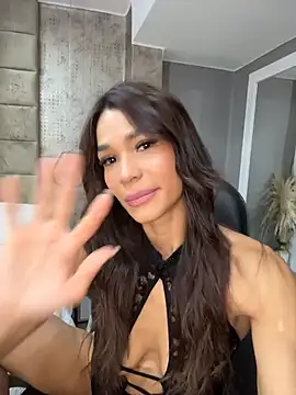 Snapshot of SofiaRivero chatting on April 23, 2026, 6:32 pm SofiaRivero online show from April 23, 2026, 6:32 pm