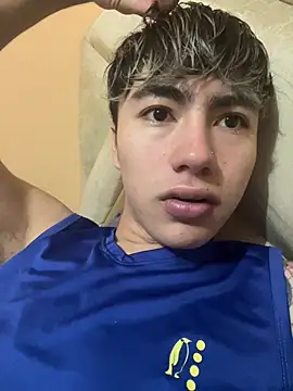 AlexanderCollman2 online show from April 14, 2026, 2:50 am