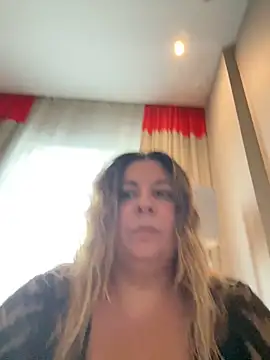 JasmineGlow7 online show from February 12, 2026, 1:06 pm