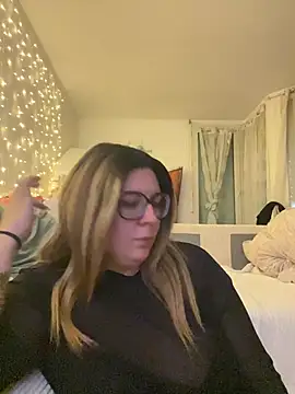 JasmineGlow7 online show from March 9, 2026, 9:08 pm