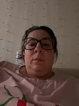 JasmineGlow7 online show from April 10, 2026, 11:20 pm