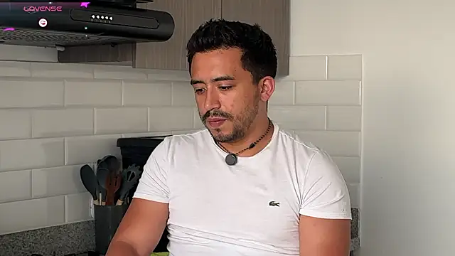 Snapshot of Sofii_n_Diego chatting on March 16, 2026, 10:25 pm Sofii n Diego online show from March 16, 2026, 10:25 pm