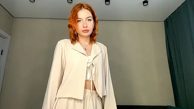 Snapshot of LuxuryRita chatting on February 2, 2026, 1:21 pm LuxuryRita online show from February 2, 2026, 1:21 pm