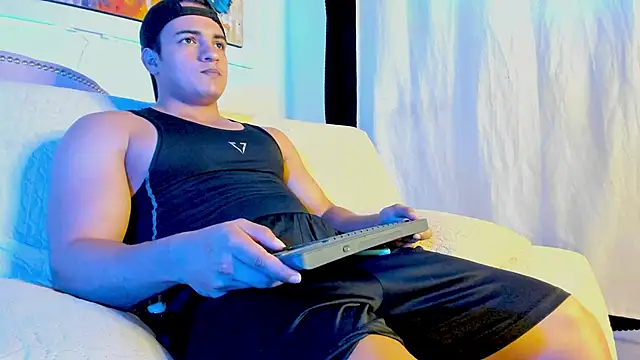 jhon nicolas online show from February 11, 2026, 8:47 pm