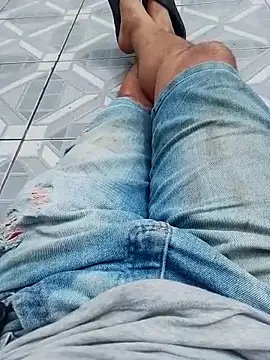 Snapshot of pau-de-ourod chatting on April 8, 2026, 12:16 pm pau-de-ourod online show from April 8, 2026, 12:16 pm