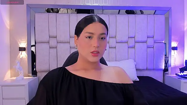 ValeryCooper18 online show from February 7, 2026, 7:39 pm