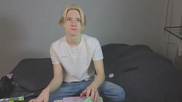 Snapshot of Ron_Vilss chatting on February 4, 2026, 7:47 am Ron Vilss online show from February 4, 2026, 7:47 am