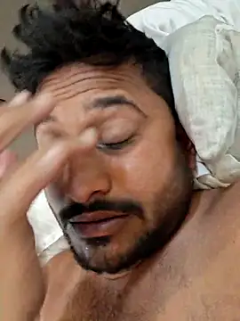 hot---boy1 online show from February 3, 2026, 12:31 am