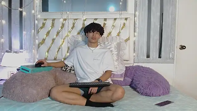 Snapshot of ian_smith_ chatting on February 4, 2026, 12:11 pm ian smith online show from February 4, 2026, 12:11 pm