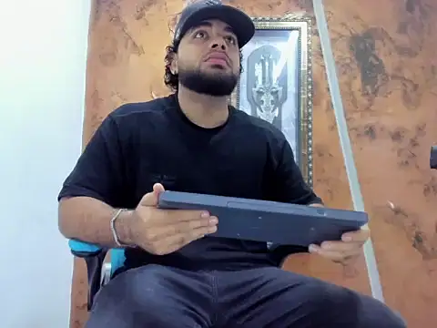 Chris Evans22 online show from February 5, 2026, 11:37 am