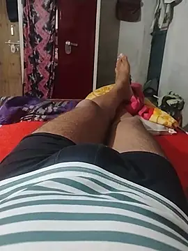 horny indian90 online show from May 11, 2026, 3:51 pm