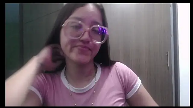 Snapshot of sheryl_25 chatting on March 1, 2026, 4:03 am sheryl 25 online show from March 1, 2026, 4:03 am