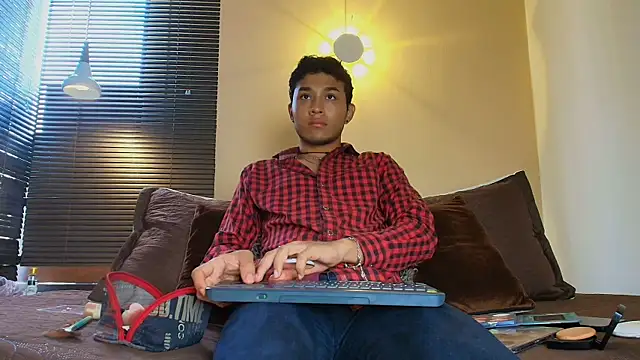 Snapshot of Damon_Salvarote_S chatting on February 14, 2026, 7:54 pm Damon Salvarote S online show from February 14, 2026, 7:54 pm