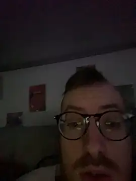 Snapshot of io1Elian chatting on April 15, 2026, 3:08 pm io1Elian online show from April 15, 2026, 3:08 pm