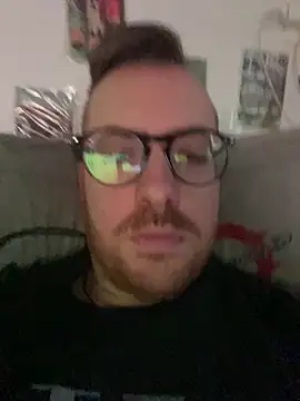 Snapshot of io1Elian chatting on April 17, 2026, 3:15 pm io1Elian online show from April 17, 2026, 3:15 pm