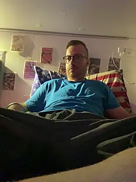Snapshot of io1Elian chatting on May 26, 2026, 7:43 pm io1Elian online show from May 26, 2026, 7:43 pm