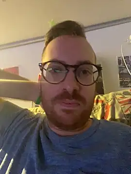 Snapshot of io1Elian chatting on May 30, 2026, 7:55 pm io1Elian online show from May 30, 2026, 7:55 pm
