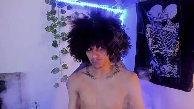 Snapshot of Aaron_Hopper chatting on February 25, 2026, 1:21 pm Aaron Hopper online show from February 25, 2026, 1:21 pm