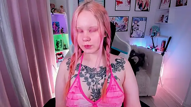 Snapshot of AnnieVibe chatting on March 18, 2026, 5:38 pm AnnieVibe online show from March 18, 2026, 5:38 pm