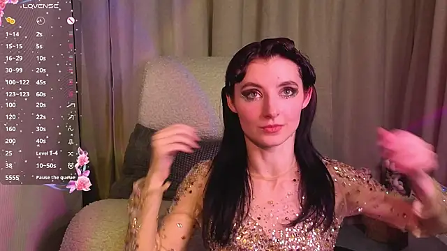 Snapshot of NicoleLuxe chatting on April 16, 2026, 9:26 pm NicoleLuxe online show from April 16, 2026, 9:26 pm