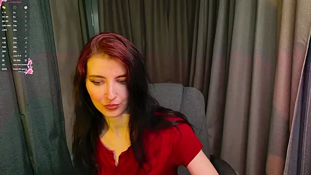 Snapshot of NicoleLuxe chatting on May 18, 2026, 7:41 pm NicoleLuxe online show from May 18, 2026, 7:41 pm