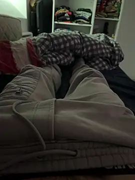 Snapshot of Enzo_2763 chatting on February 13, 2026, 11:28 am Enzo 2763 online show from February 13, 2026, 11:28 am