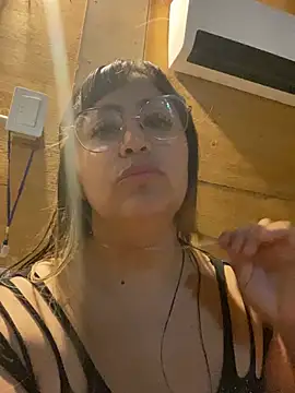 calistrababy online show from February 2, 2026, 2:54 am