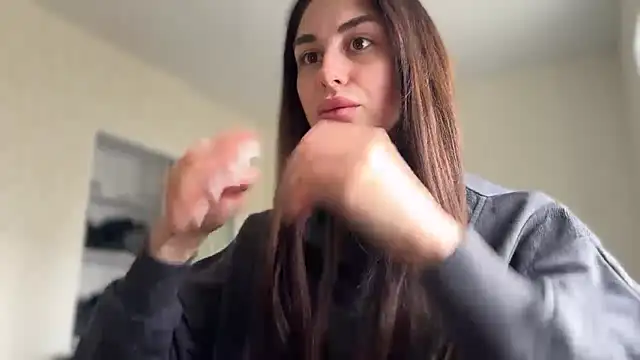 LiluMartiznir online show from March 31, 2026, 10:48 am