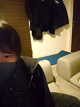 nagi000 go online show from April 15, 2026, 4:58 pm