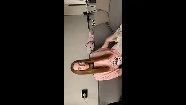 Snapshot of lunli0 chatting on February 18, 2026, 7:04 am lunli0 online show from February 18, 2026, 7:04 am