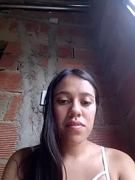 Snapshot of lachiki_plus chatting on February 6, 2026, 10:35 pm lachiki plus online show from February 6, 2026, 10:35 pm