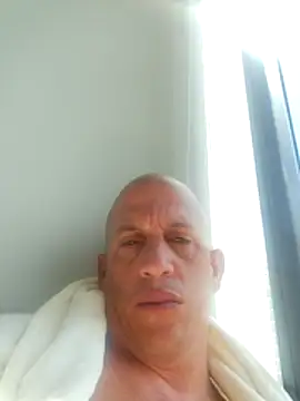 Snapshot of superhotpapi chatting on February 11, 2026, 6:02 pm superhotpapi online show from February 11, 2026, 6:02 pm