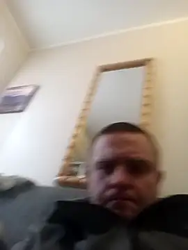 suqooo online show from March 29, 2026, 6:02 am