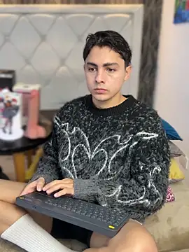 Snapshot of Samu_Hott chatting on February 16, 2026, 8:27 pm Samu Hott online show from February 16, 2026, 8:27 pm