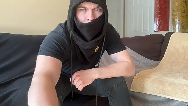 Snapshot of Grammer100 chatting on February 4, 2026, 5:30 pm Grammer100 online show from February 4, 2026, 5:30 pm