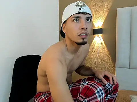 Snapshot of Noah_Smith01 chatting on February 23, 2026, 9:34 pm Noah Smith01 online show from February 23, 2026, 9:34 pm