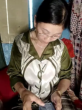 miko nyan2006 online show from March 6, 2026, 7:38 am