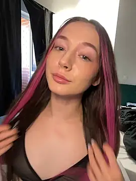 Snapshot of OliviaMorgan_ chatting on May 27, 2026, 9:39 am OliviaMorgan online show from May 27, 2026, 9:39 am