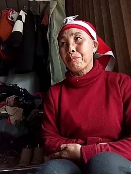 Snapshot of lena-cute chatting on February 15, 2026, 8:13 am lena-cute online show from February 15, 2026, 8:13 am