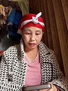 lena-cute online show from March 15, 2026, 2:17 am