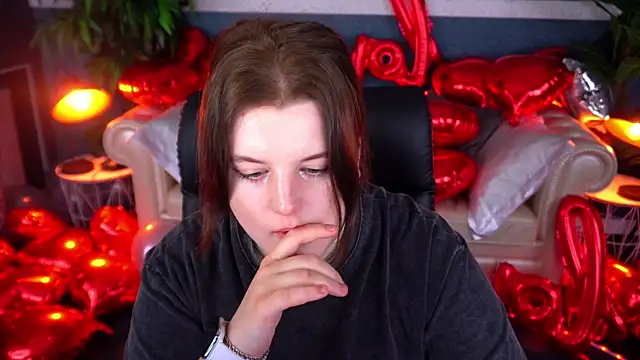 Snapshot of KristiFoxy chatting on February 4, 2026, 1:28 pm KristiFoxy online show from February 4, 2026, 1:28 pm