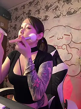 YukiiTYAN online show from February 12, 2026, 4:35 pm