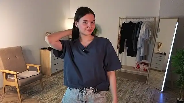 Snapshot of MirthaZien chatting on February 9, 2026, 1:09 am MirthaZien online show from February 9, 2026, 1:09 am