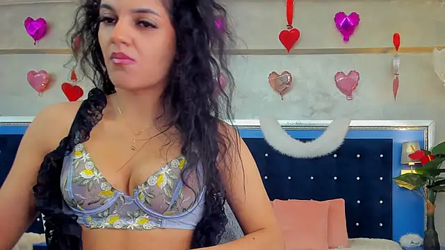 YasmineDelight online show from March 3, 2026, 7:47 am