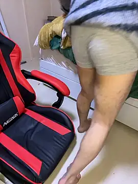 Snapshot of Mura109905 chatting on February 18, 2026, 1:40 pm Mura109905 online show from February 18, 2026, 1:40 pm