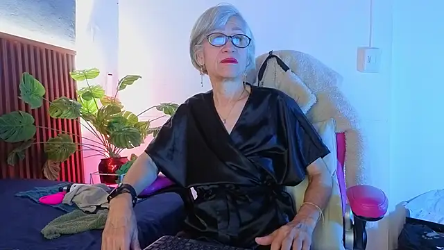 Snapshot of miss_monserrate01 chatting on February 13, 2026, 1:07 pm miss monserrate01 online show from February 13, 2026, 1:07 pm