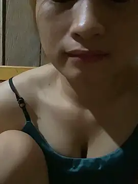 yuii-717 online show from April 15, 2026, 2:35 pm