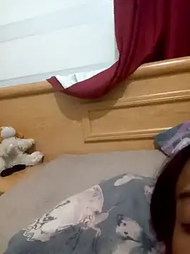 Snapshot of loveofpetitegirls34 chatting on February 14, 2026, 7:21 pm loveofpetitegirls34 online show from February 14, 2026, 7:21 pm