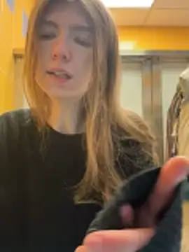 Snapshot of Bubble_Chloe chatting on February 12, 2026, 12:11 pm Bubble Chloe online show from February 12, 2026, 12:11 pm